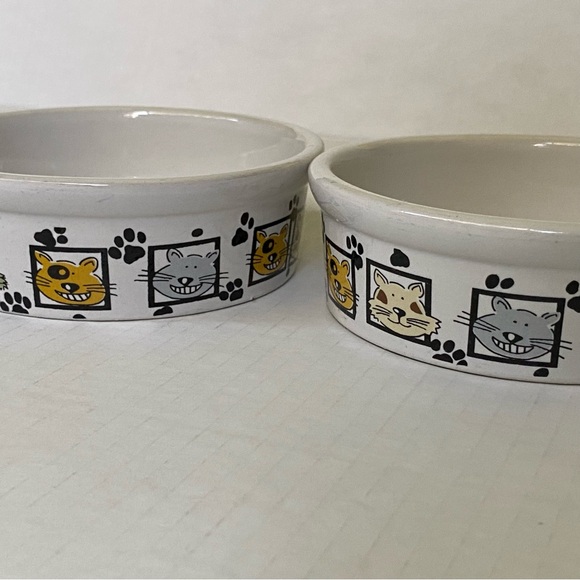 Cat Dish Set 5” Ceramic Tiger Cat 2 Bowls Water Food Signature White Kitties - Picture 15 of 16